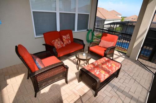 Five-Bedroom Villa 7783 - image 4