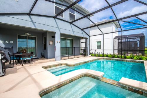 Six-Bedroom Villa 4795 - image 9