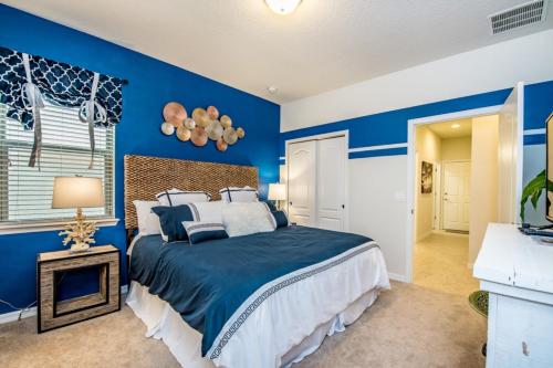 Seven-Bedroom Villa 8952 - image 6