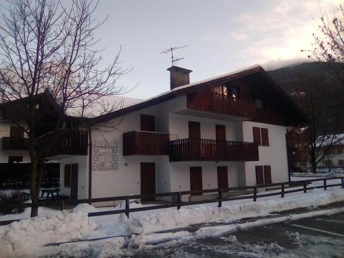  Appartamento Seppi Stile Trentino, Pension in Pinzolo bei Vigo Rendena
