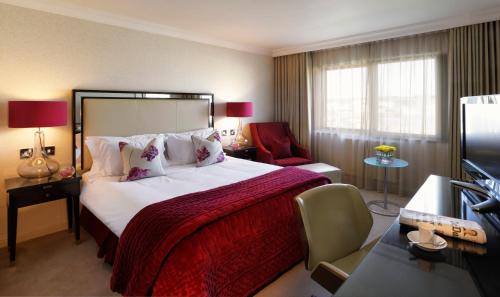 1 queen bed