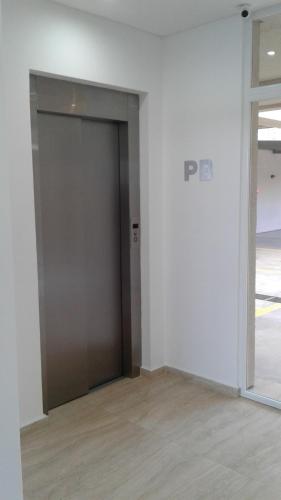 1-1/2 AMB c/BALCON SOLEADO en EDIFICIO FRENTE AL MAR in 바리오 콘스티투시온