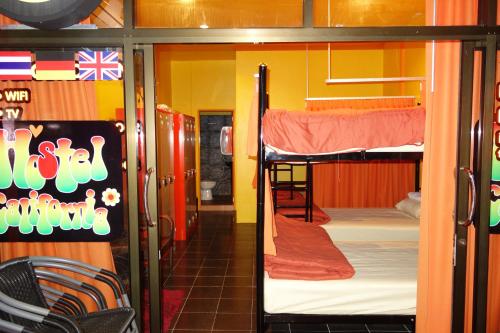 Happy Hippie Hostel ( Happy Hippie Hostel )