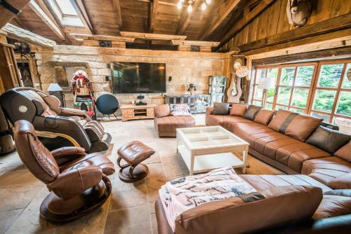 Shared lounge/TV area, Luxusni srub Liny in Tuchlovice