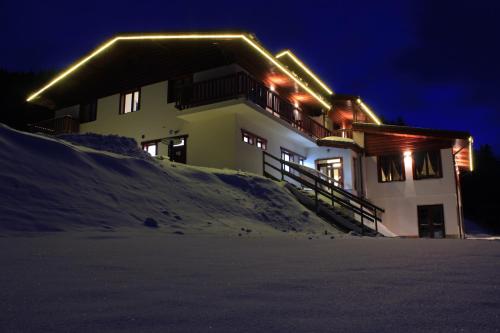 Exterior view, Hotel Studnicky in Vernar