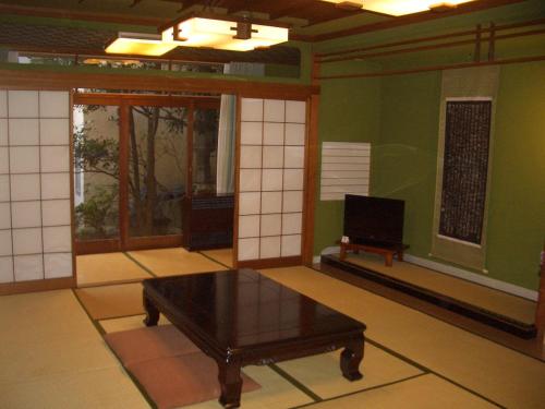 Japanese-Style Quadruple Room with Garden View