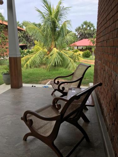 Terraza/balcón, Aki Villa in Kalkudah