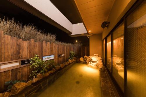 Bồn tắm lộ thiên, Dormy Inn Matsuyama Natural Hot Spring in Matsuyama