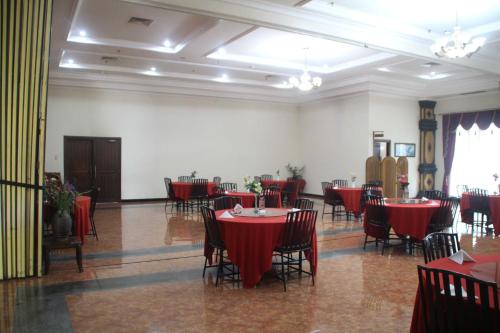 Étterem, Hotel Mega Bintang Sweet in Cepu