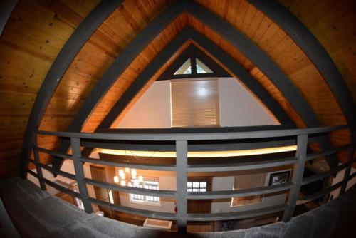 April Haven Cabin - image 3