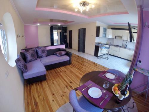 Apartments in the center - image 3