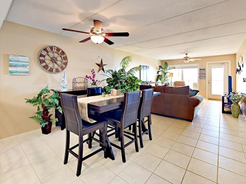 4400 Gulf Blvd Condo Unit 408 - image 2