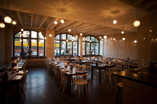 Restaurant, Michelberger Hotel in Friedrichshain