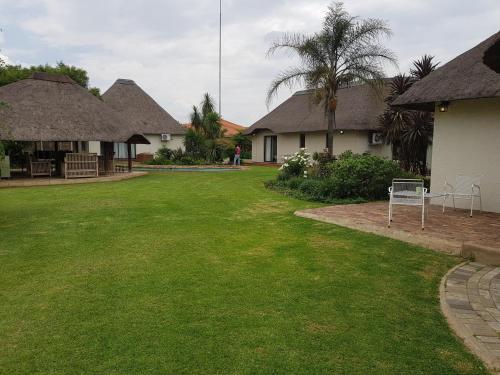 12 On Vaal Drive Guesthouse Vanderbijlpark