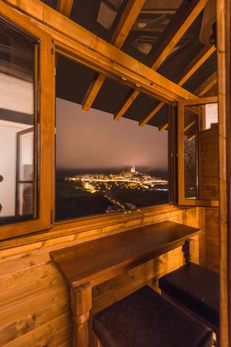 Instalaciones, Tsarevets Residence in Veliko Tarnovo City Center