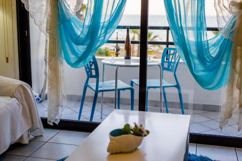 Two-Bedroom Apartment with Sea View image 6