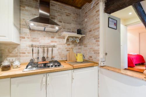 Bologna Rainbow Apartment - image 11