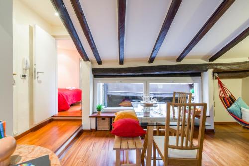 Bologna Rainbow Apartment - image 9