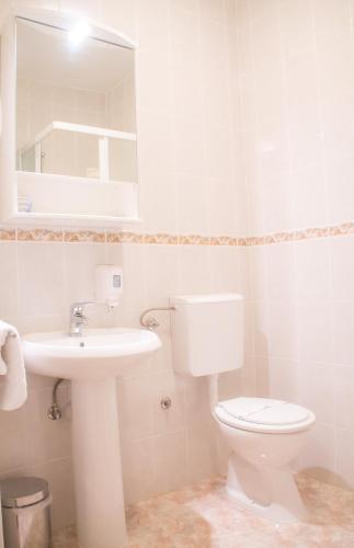 Two-Bedroom Apartment - First Floor (4 Adults + 2 Children) image 10