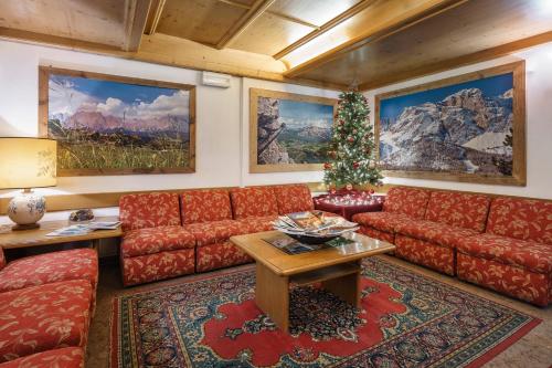 大堂, 奧林匹亞酒店 (Hotel Olimpia) in 科爾蒂納丹佩佐市中心