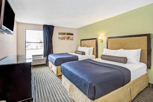 Days Inn by Wyndham Great Lakes - N. Chicago