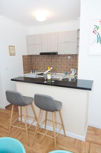 Ema Central Apartment - image 4