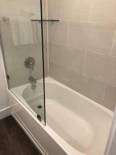 Badezimmer, Spinnaker Inn of Naples in Naples (FL)