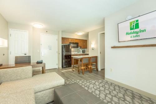 Holiday Inn Hotel and Suites Peachtree City, an IHG Hotel