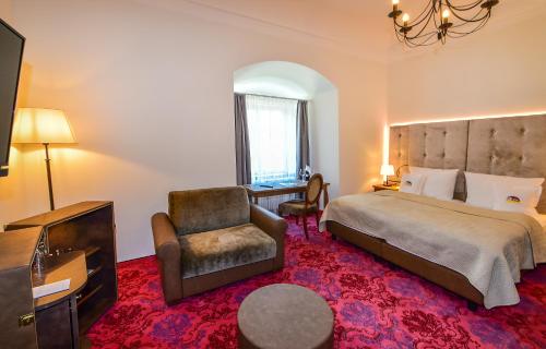 1 queen bed