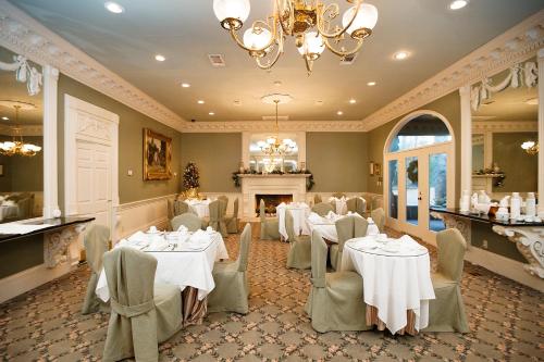 Monmouth Historic Inn - 레스토랑