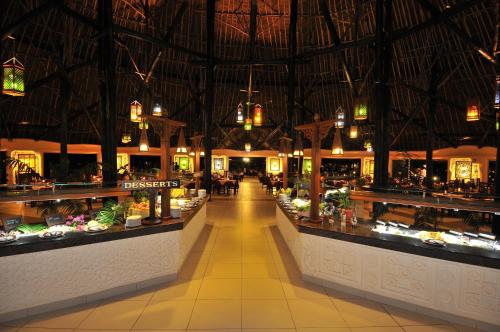 Restaurant, Southern Palms Beach Resort in Mombasa