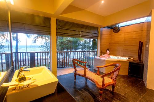 حمام, إيرلز ريف (Earl's Reef) in بيرو والا