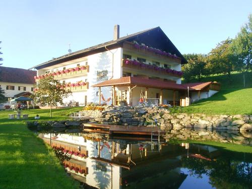 . Landhotel Weingarten