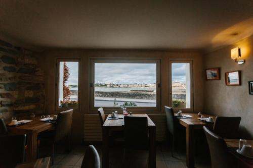 Toit ja joogid, Hotel La Caravelle in Ciboure
