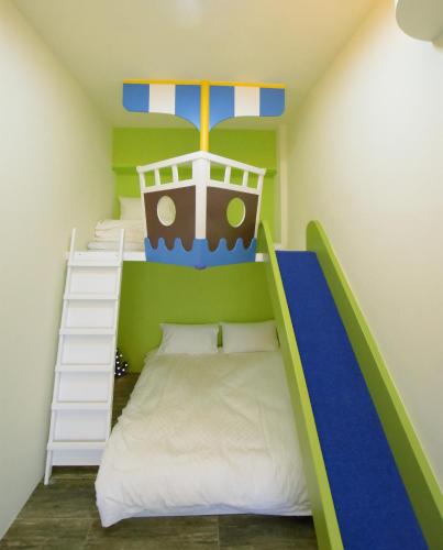 23 Here B&B