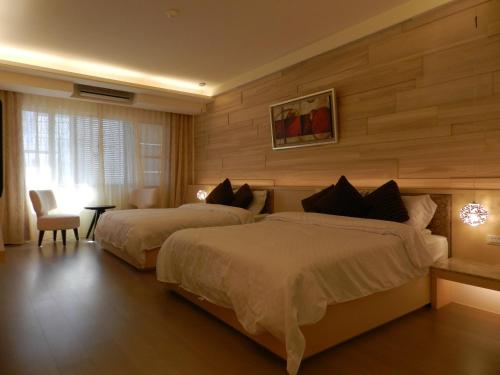 room detail thumbnail 1