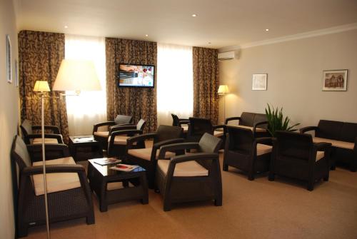 공용 라운지/TV 시청 구역, 본티아크 호텔 (Bontiak Hotel) in 키이브