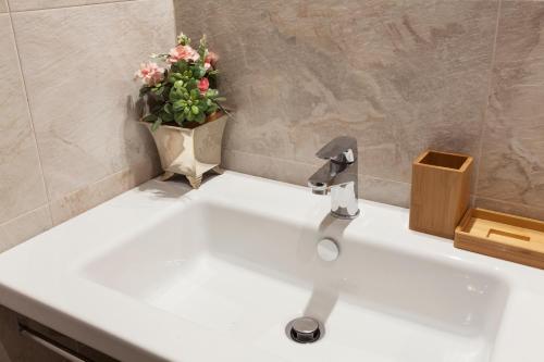 The Piccolo Apartment - image 14