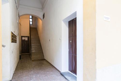 GuestHost - University Loft Apartment - image 4