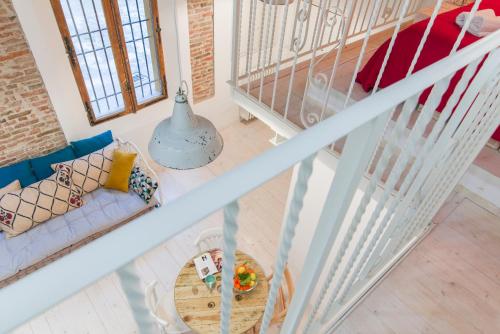 University Loft Apartment - image 10