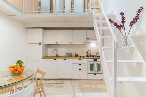 University Loft Apartment - image 6