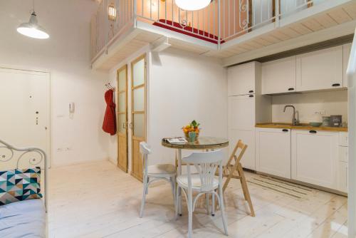 University Loft Apartment - image 5