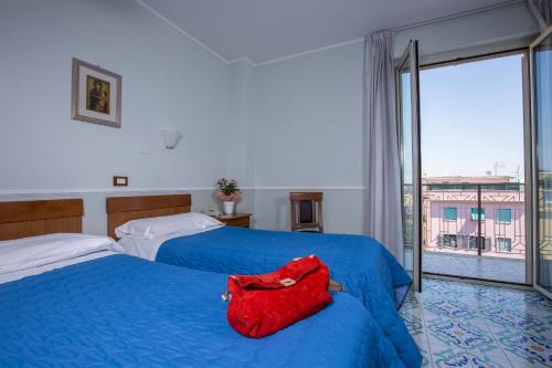 Hotel Casa Tra Noi Located in Vatican, Hotel Casa Tra Noi is a perfect starting point from which to explore Rome. Offering a variety of facilities and services, the hotel provides all you need for a good nights sleep. 