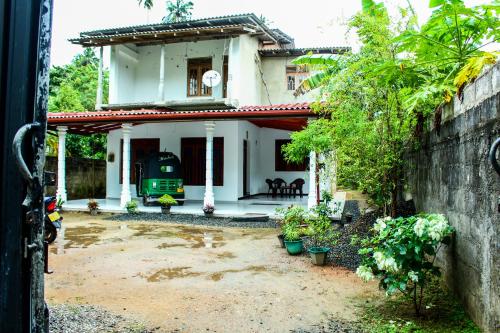 

Ever glow guest Mirissa