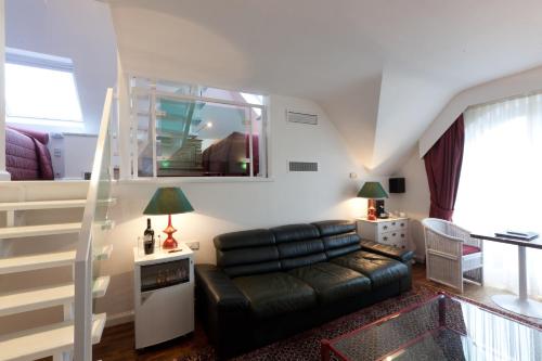 Hotel Approach - image 12