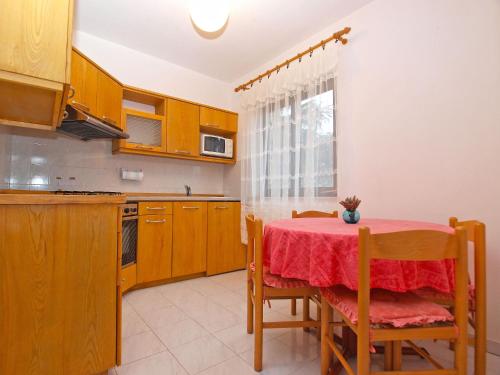 Apartments Dvorine 1210 - image 10