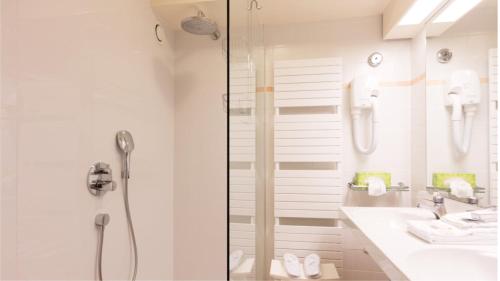 Hotel Approach - image 10