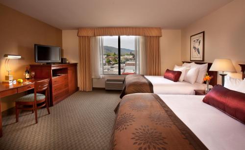 Coast Wenatchee Center Hotel