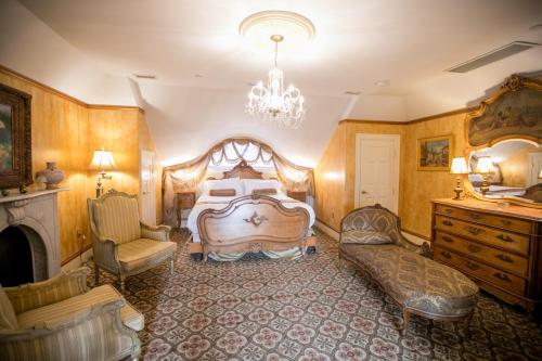 Gramercy Mansion - image 2