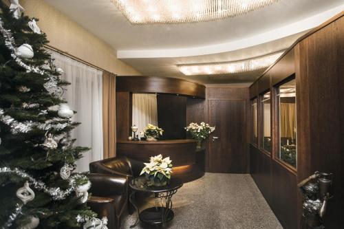 Hotel Inter - image 11